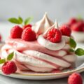 Frambozenroom met meringue