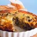 Frittata omelettaart met champignons en paprika uit de oven