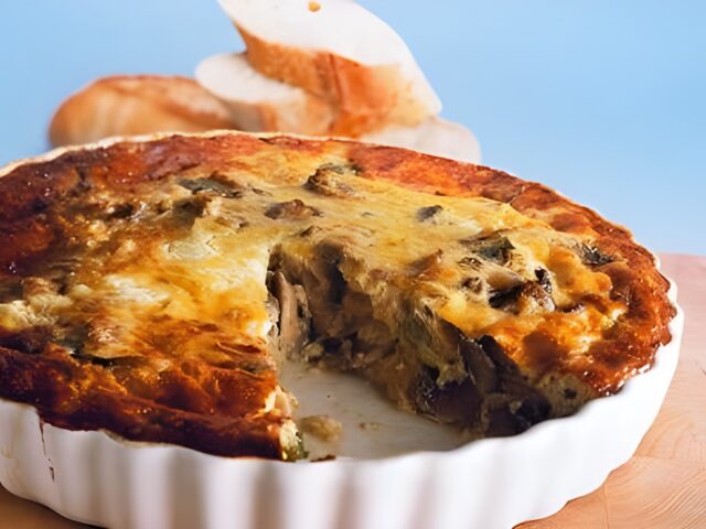 Frittata omelettaart met champignons en paprika uit de oven