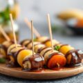 Fruitbrochettes met chocoladesaus