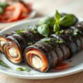 Gegrilde auberginerolletjes met roomkaas en rauwe
