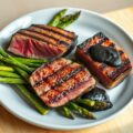 Gegrilde bleuvintonijn met inktvismayonaise