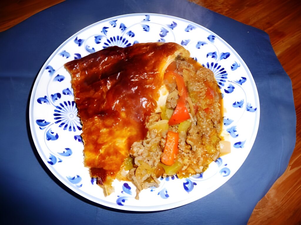 Gehakt Pie met paprika, tomaat en bleekselderij
