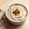 Gerookte forelpaté met sherry en kappertjes