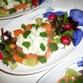 Gerookte zalm met avocado limoensaus