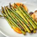 Geroosterde asperges met sinaasappel