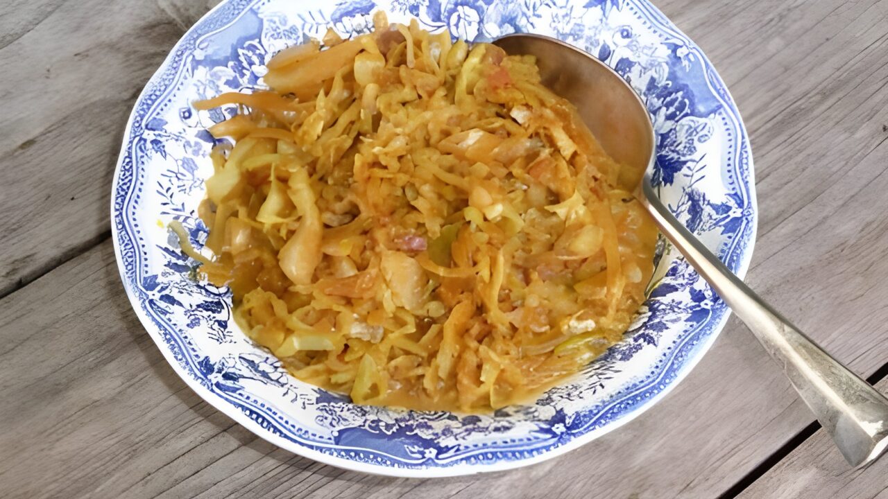 Gewokte spitskool met kokosmelk