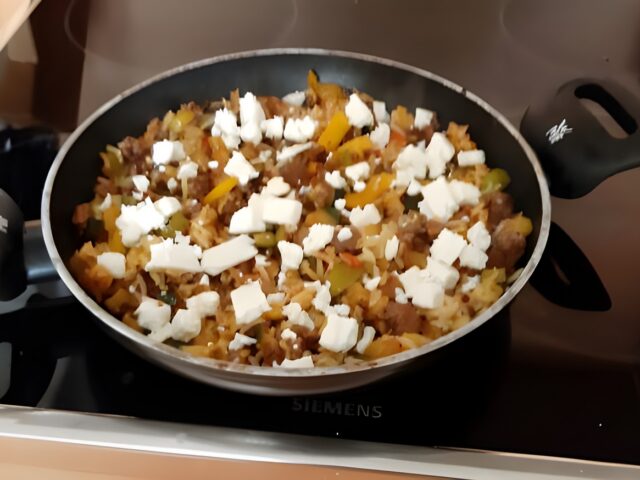Grieks rijstpannetje met gehakt en feta
