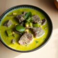 Groene curry met rundsvlees