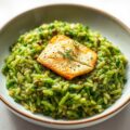 Groene kruidenrisotto met gebakken geitenkaas