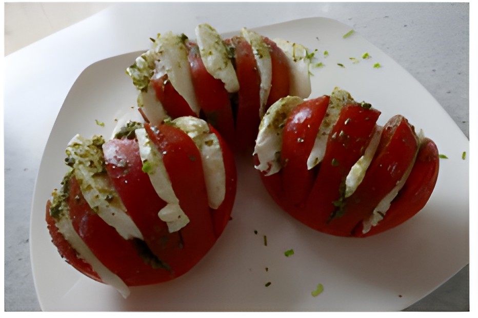 Hasselback Tomaat Caprese