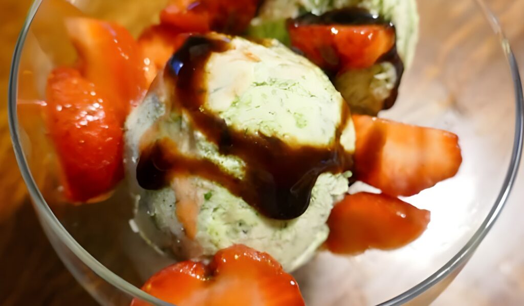 Zomers Basilicum yoghurtijs