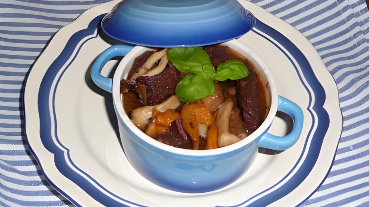 Italiaanse paddenstoelenstoof (Spezzatino con funghi)