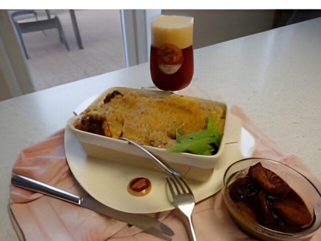 Jachtschotel met Gents Stoofvlees Goudrenet en Rode kool…..