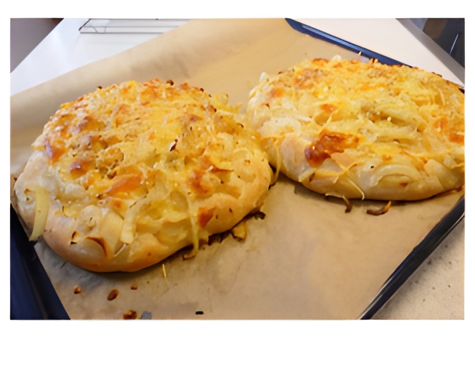 Kaas- uien brood . Heerlijk bij een soep.