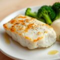 Kabeljauwhaasje met broccoli en aardappelpuree