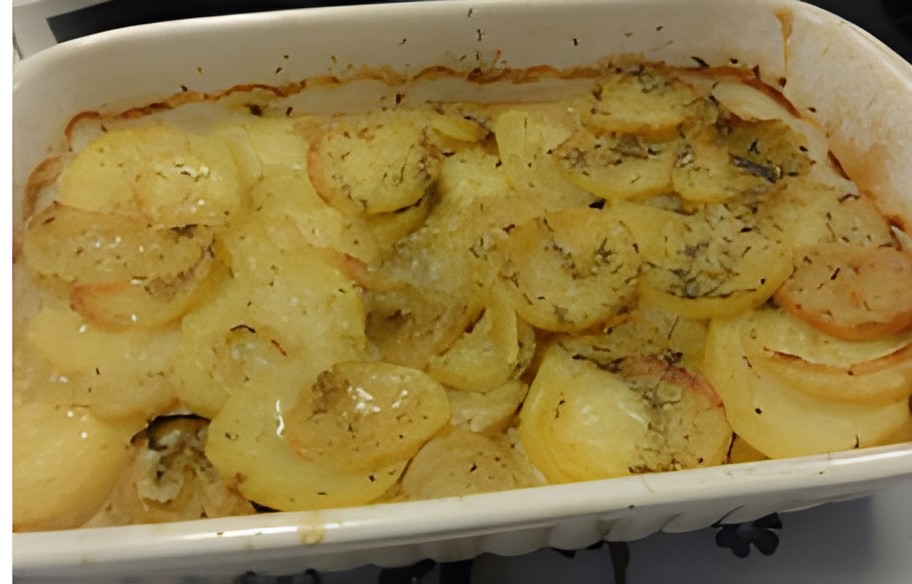 AARDAPPELSCHIJFJES BOULANGÈRE UIT DE OVEN