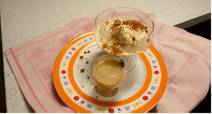 Baileys roomijs toetje met Bastognekruimels