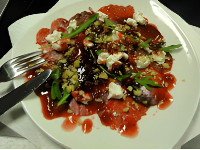 Carpaccio van rode biet