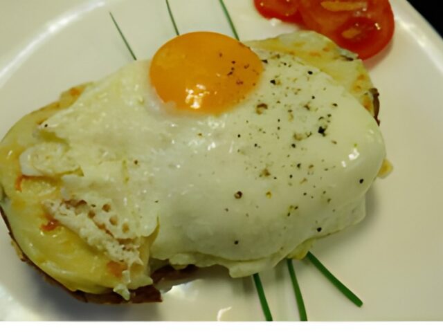 Croques Madame een zalig , compleet ontbijt of lunch.
