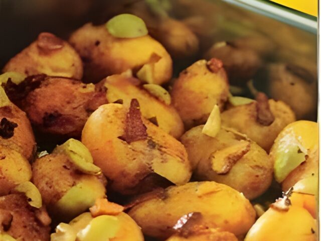 Kleine aardappeltjes met knoflook, citroen en olijven uit de oven