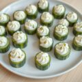 Komkommerhapjes met monchoucréme