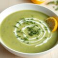 Koude soep van avocado en spinazie