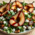 Lauwwarme salade van stoofpeertjes