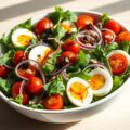 Lente-salade met ei en raapsteeltjes