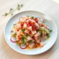 Makreeltartaar met roze peperkorrels
