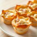 Mini-pasteitjes met kaas en ham