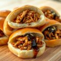 Minibroodjes gevuld met pikante kip