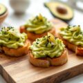 Ontbijt-bruschetta met avocado