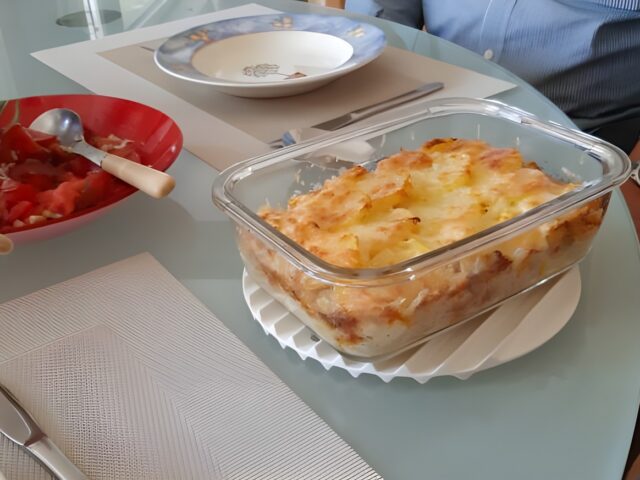 Ovenschotel asperges met aardappel, ham, (room)kaas en eieren