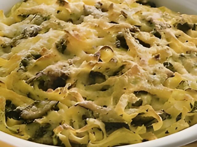 Ovenschotel tagliatelle met courgette en ham