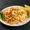 Pad Thai met grote garnalen