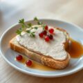 Pate au foie gras met saus Monegask