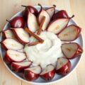 Perenkrans met amandelroom