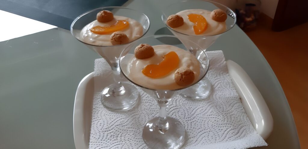 Perzikencrème met lemoncurd