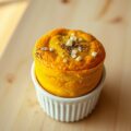 Pompoensoufflé met blauwe kaas