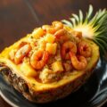 Rijst in ananas