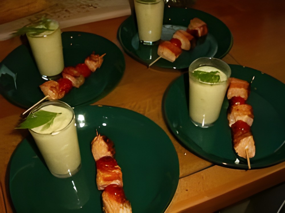 Romige aardappelmousse met zalmspiesjes