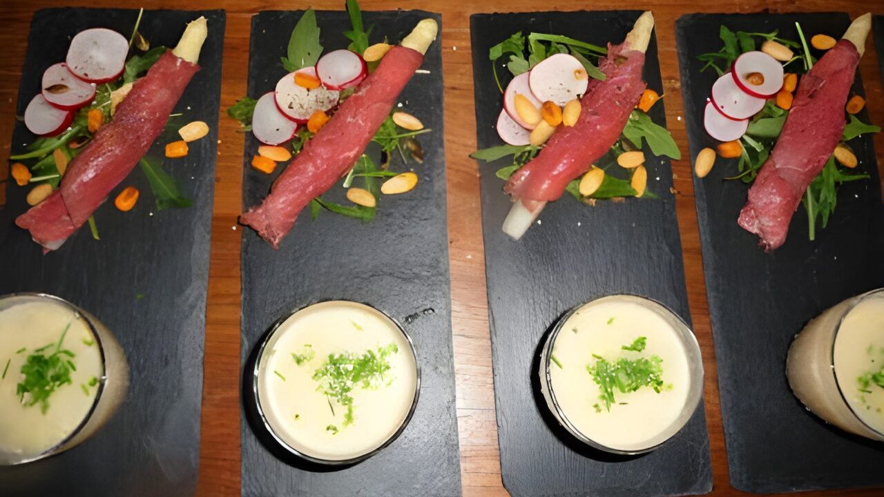 Rosbiefrolletjes met asperges