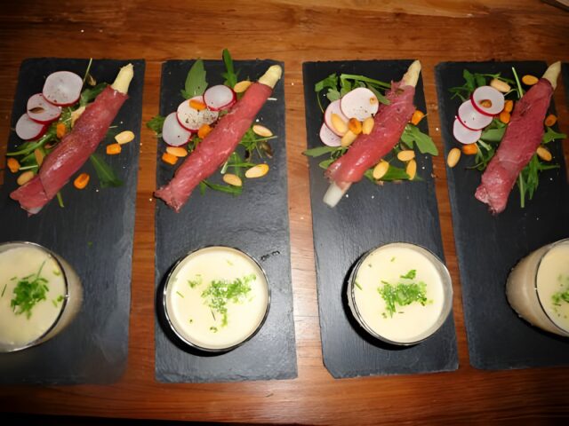 Rosbiefrolletjes met asperges