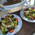 Rucola met spek, kaas en walnoten
