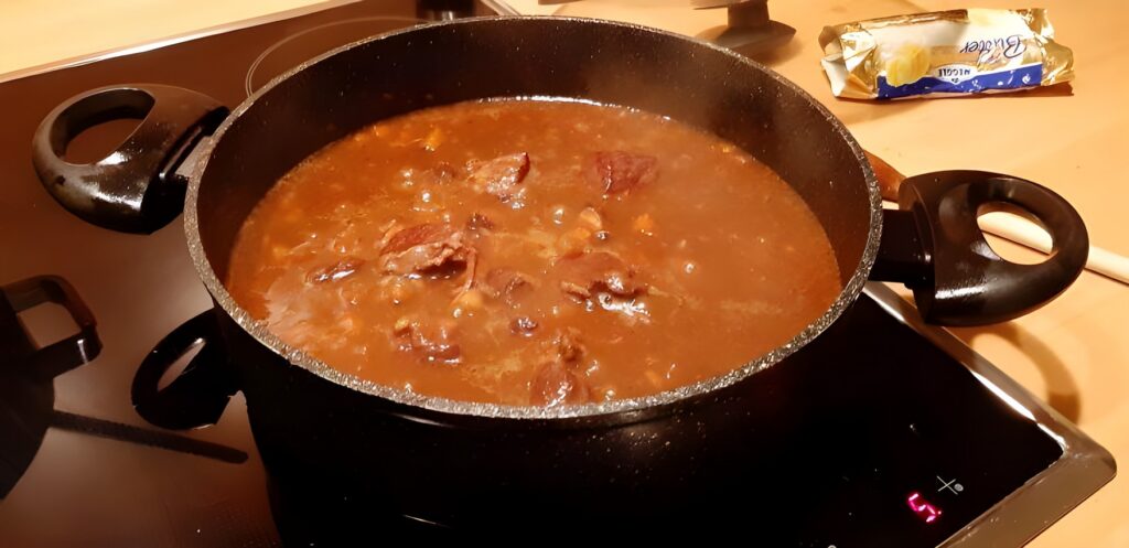 Rundvleesgoulash met port en balsamico