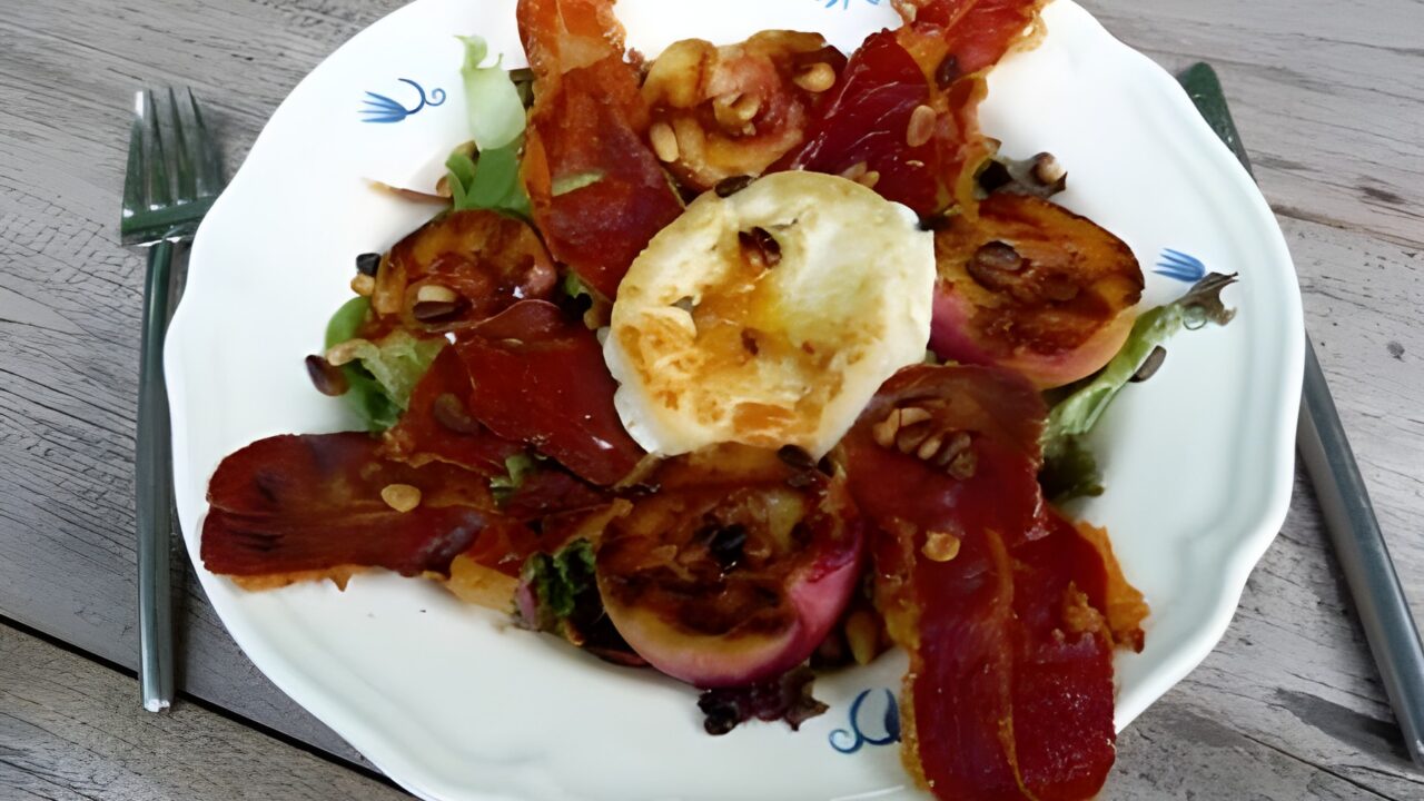 Salade met gegrilde perzik
