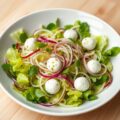 Salade met kruidenballetjes