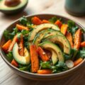 Salade van avocado en geroosterde wortel
