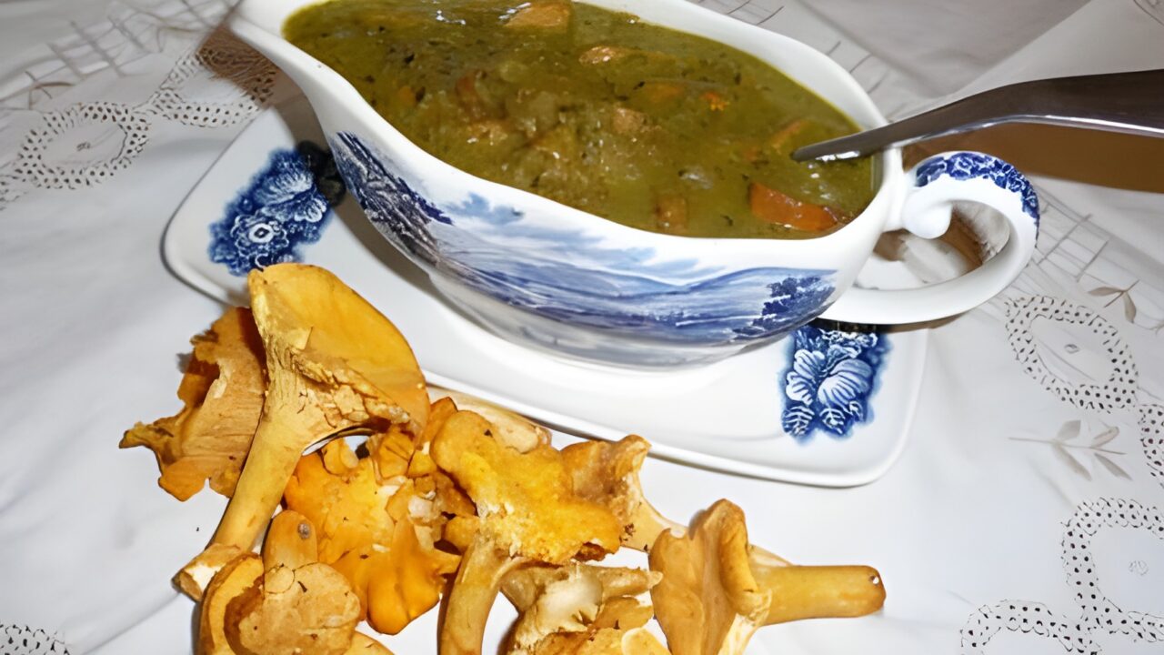 Saus met cantharellen en truffelpesto